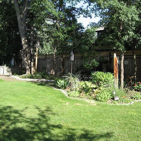 Twin Pines Bed And Breakfast Peterborough Luaran gambar