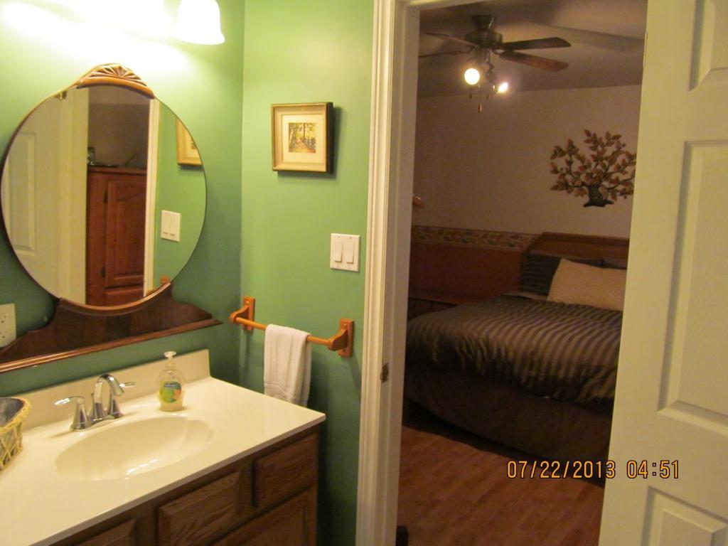 Twin Pines Bed And Breakfast Peterborough Bilik gambar