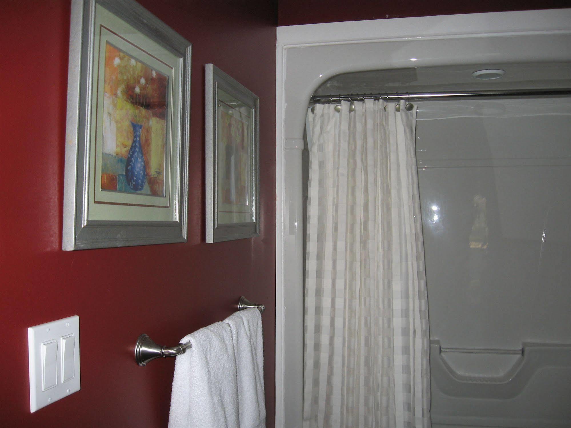 Twin Pines Bed And Breakfast Peterborough Luaran gambar